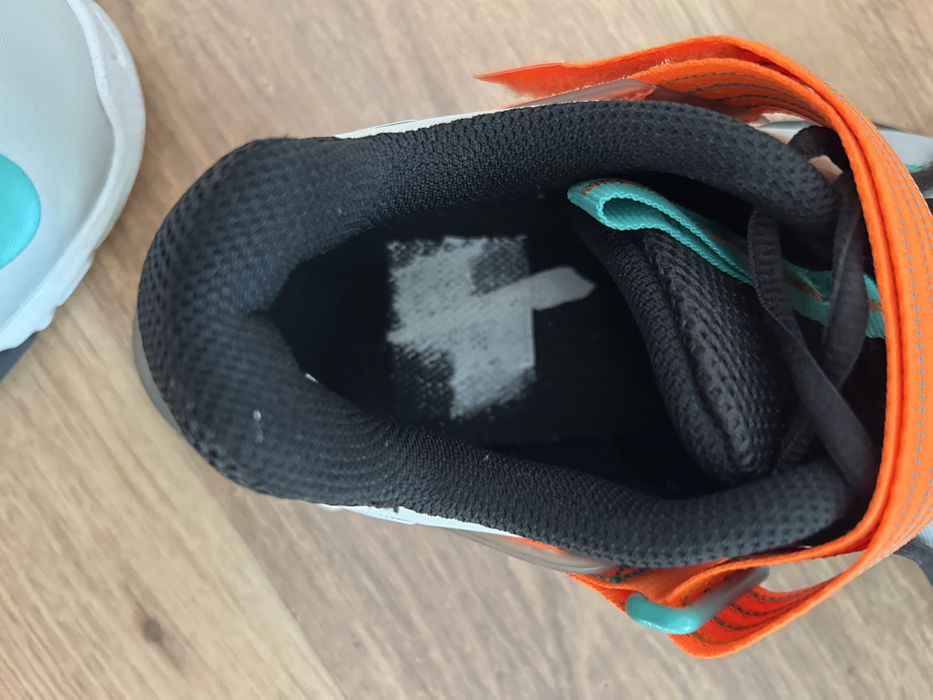 Vand adidasi Nike sport haltere