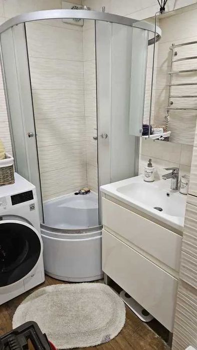 Дава се под наем Двустаен апартамент в София, Център - 56 кв.м за 397.8 € - Снимка #2