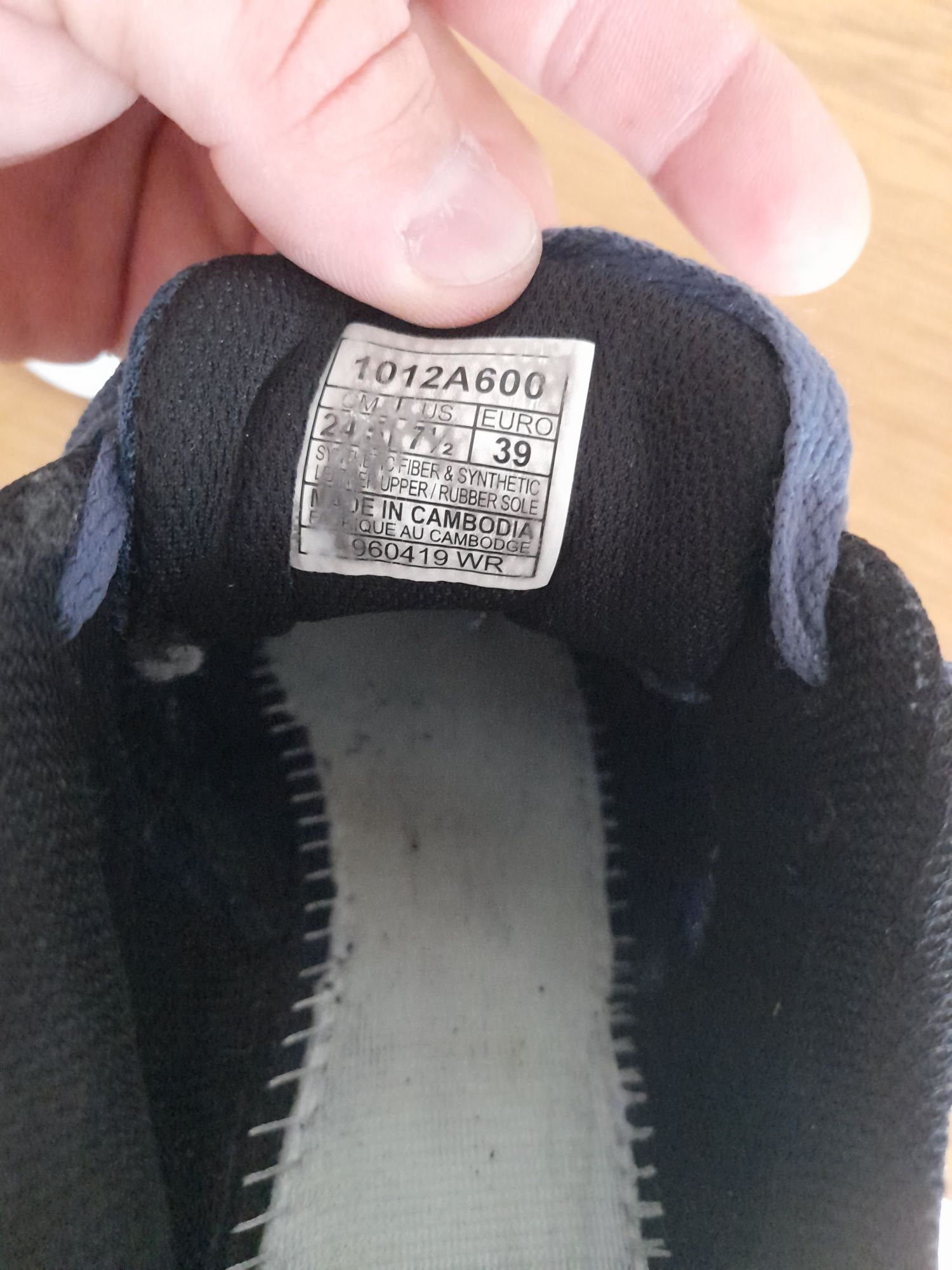 Incaltaminte Asics nr 39