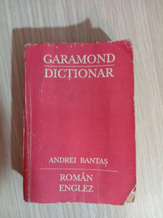 Vând sau schimb cărți