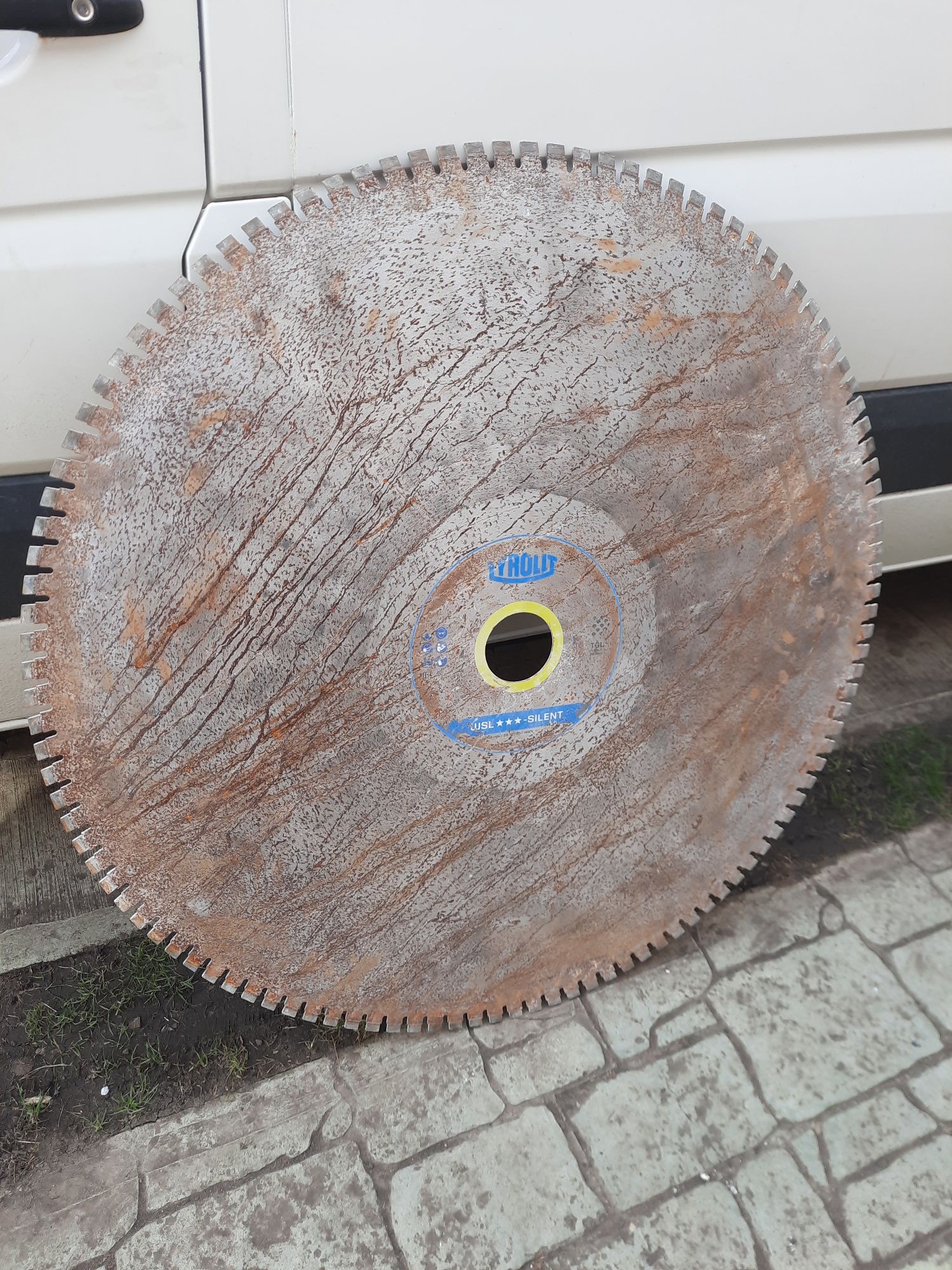 Disc diamantat Tyrolit pentru taiere pereti, granit, marmura, beton