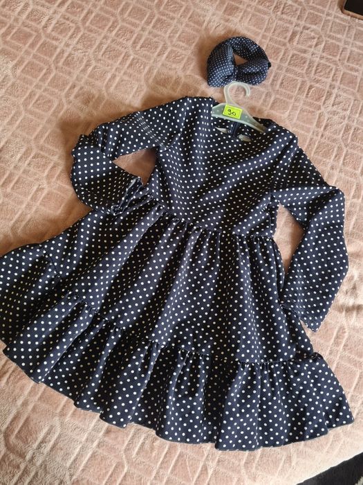 Rochiță fetițe mărimea 122 în stare bună