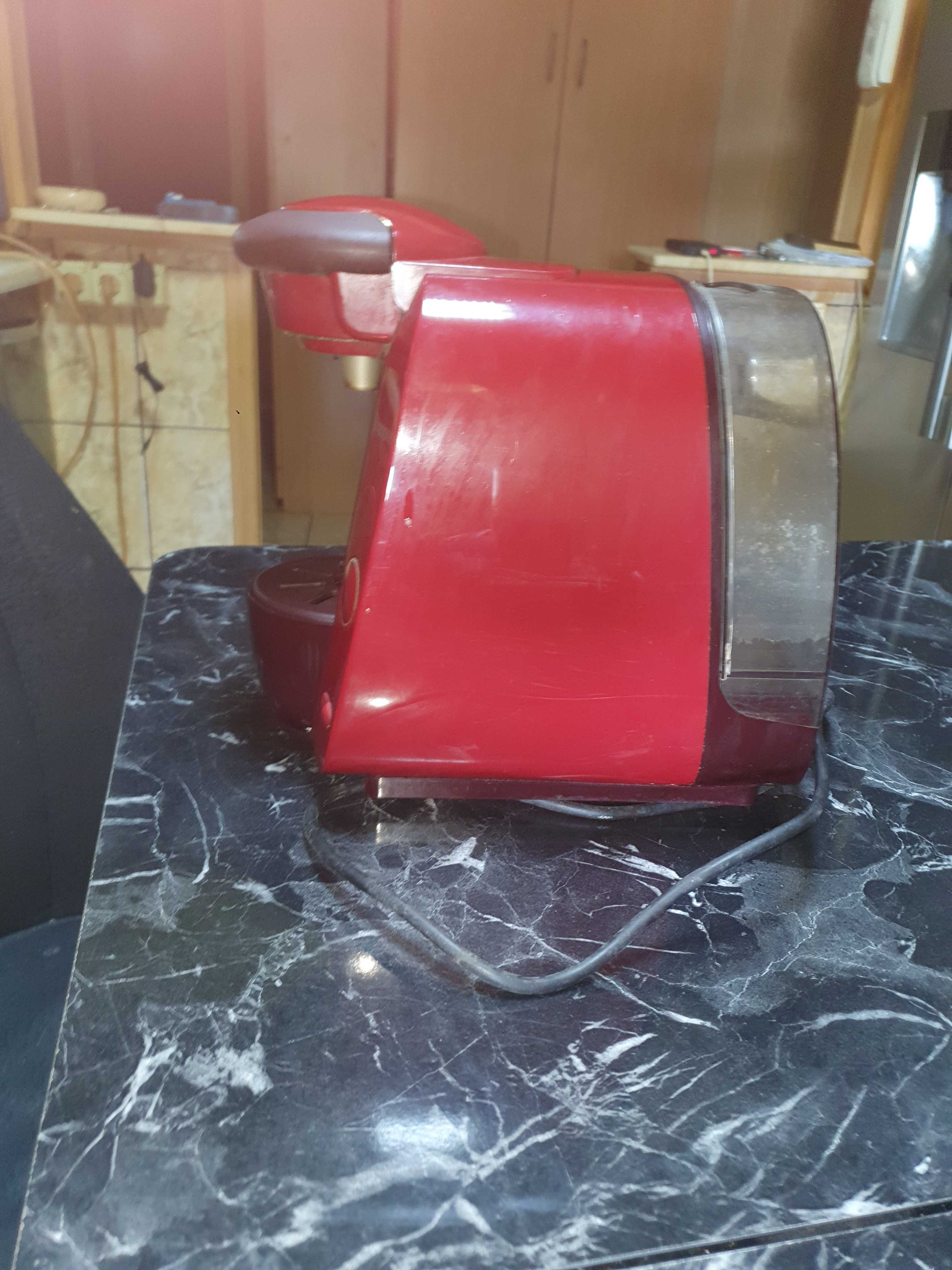 Vand expresor cafea cu capsule tassimo