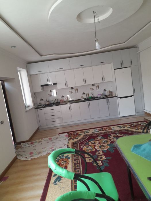 Юкори Чирчик  тумани  Саксанота махалласи. Ховли хонодон ижарага (квар