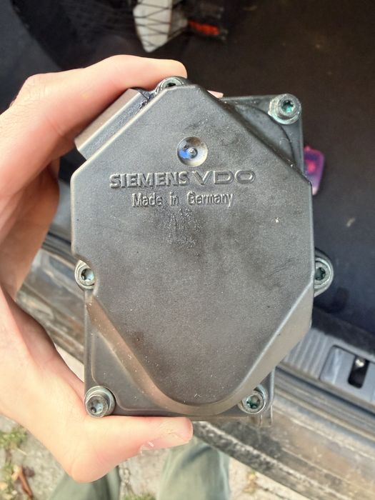 Дросел клапа - Audi A3 8P BLS