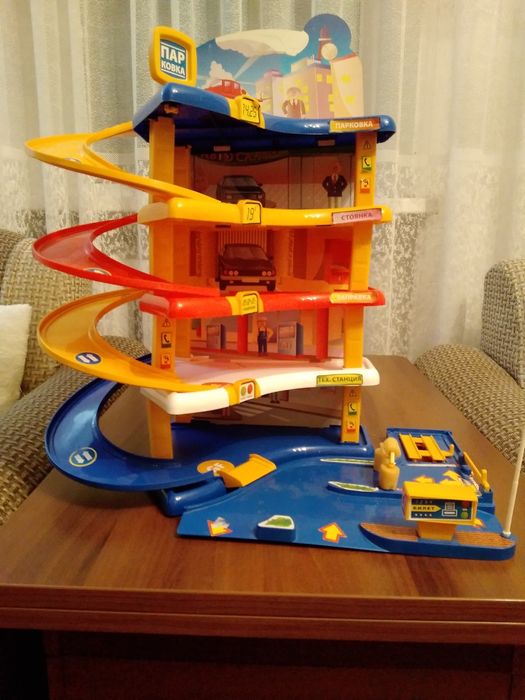 Автопаркинг-игрушка для мальчика