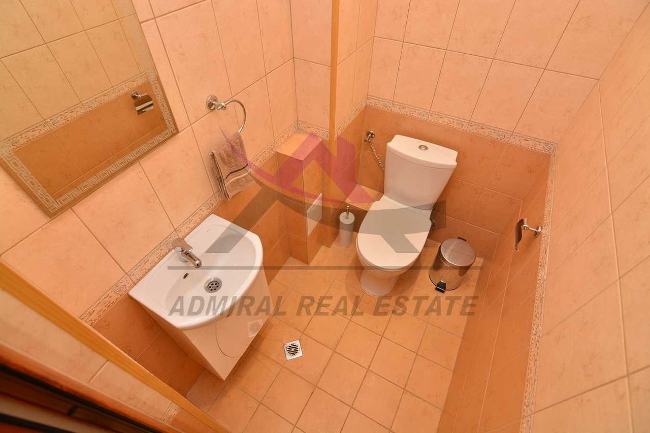 Дава се под наем Тристаен апартамент в Варна, Базар Левски - 100 кв.м за 850 € - Снимка #8