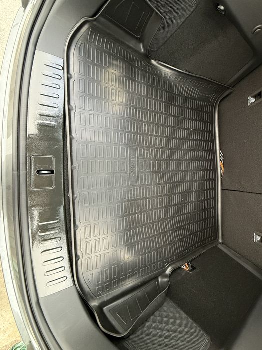 Багаж коврик на equinox 22 -23год