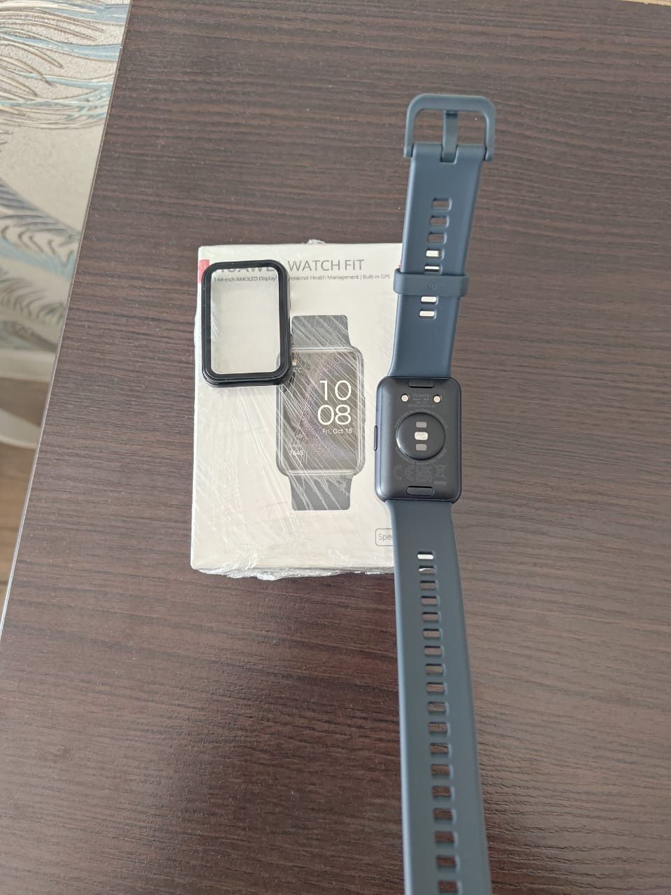 Продам фитнес-браслет Huawei watch fit SE