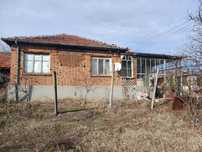 КЪЩА с двор 920 кв.м., село Искра