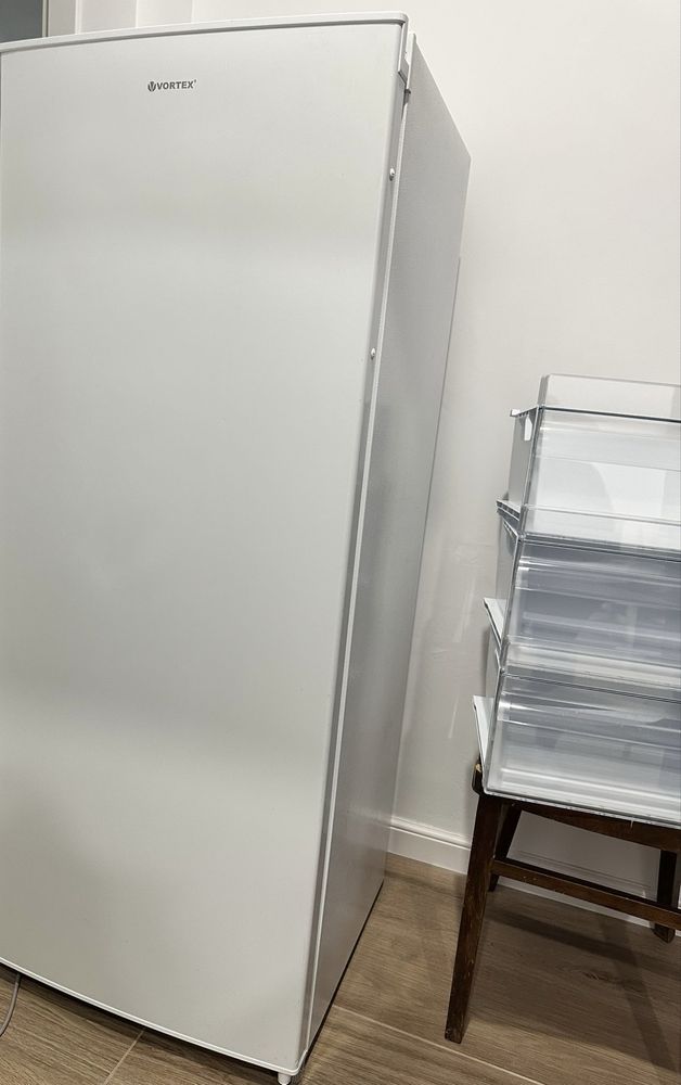 Congelator VORTEX, 157 l, H 142 cm, alb