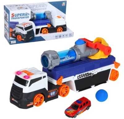 голям камион с оръдие изстрелващ гумени топки