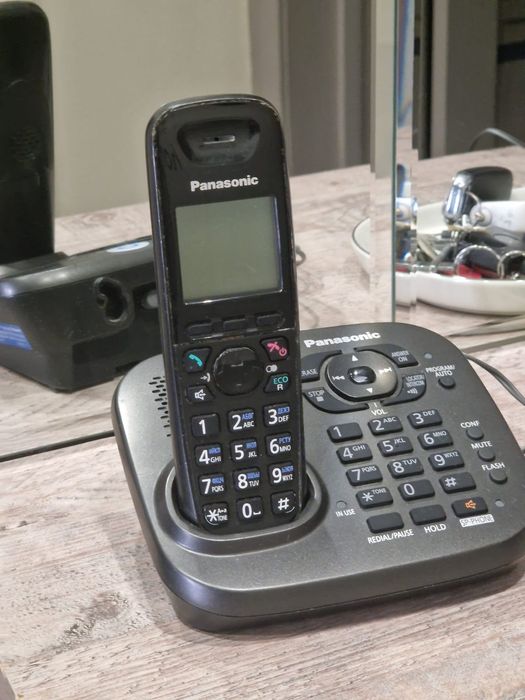 Продам стационарный телефон Panasonic