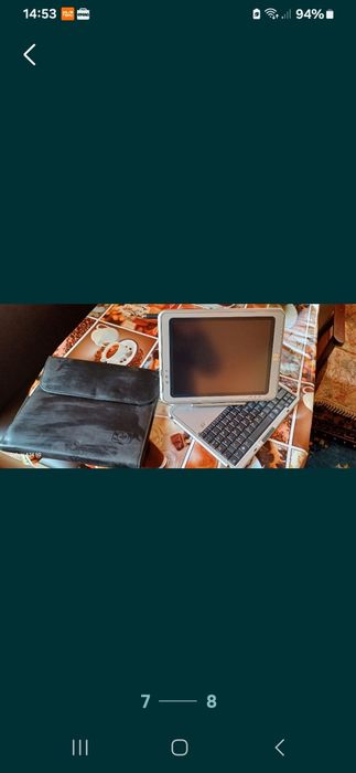 Laptop cu touch-screen si display rotativ