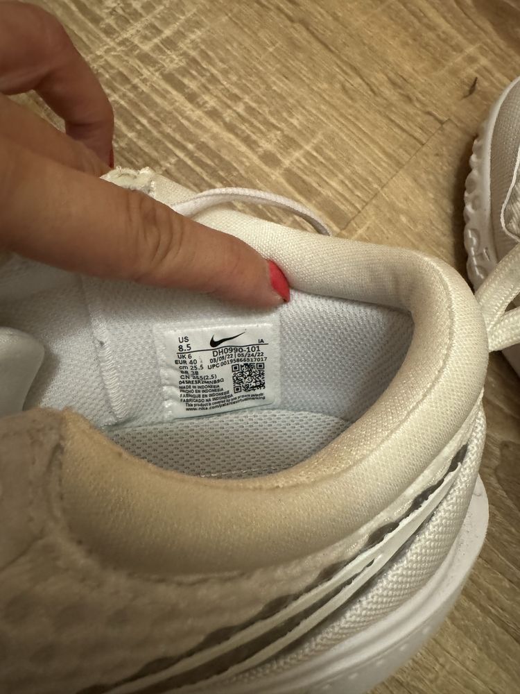 Дамски маратонки Nike