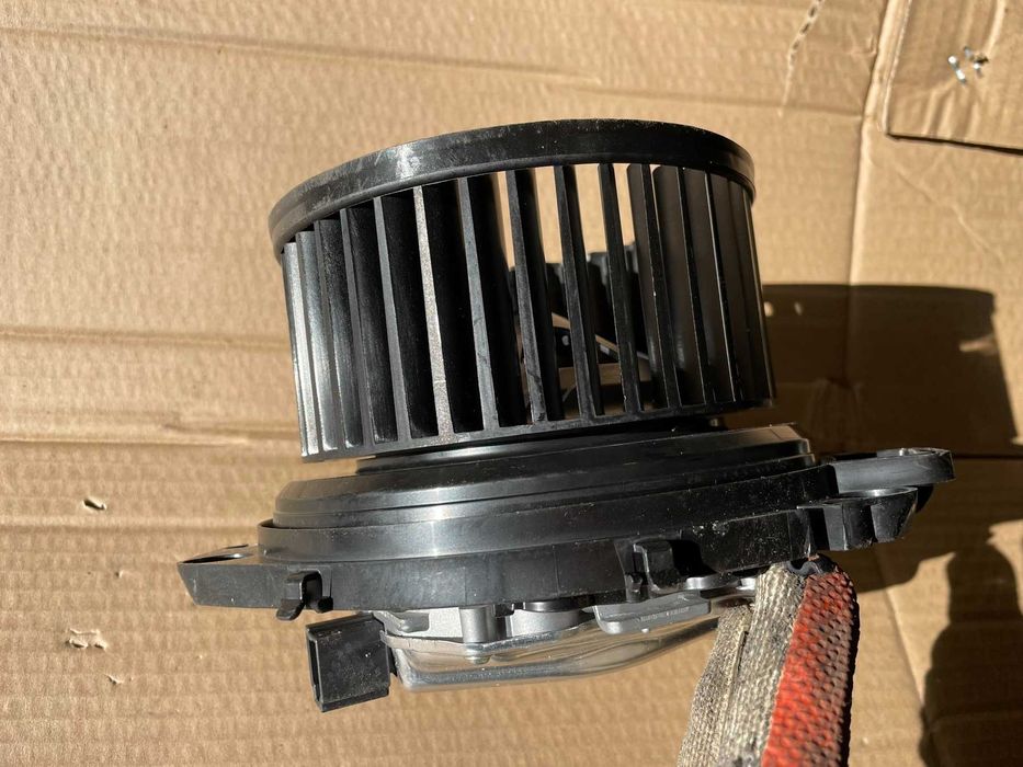 Вентилатор Мотор Парно 1EA820021A Volkswagen ID.3 E11 PRO