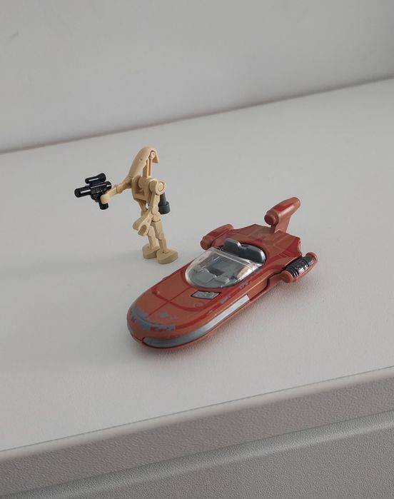 Macheta nava Star Wars-Hotwheels+figurina droid soldațel cu arma-LEGO