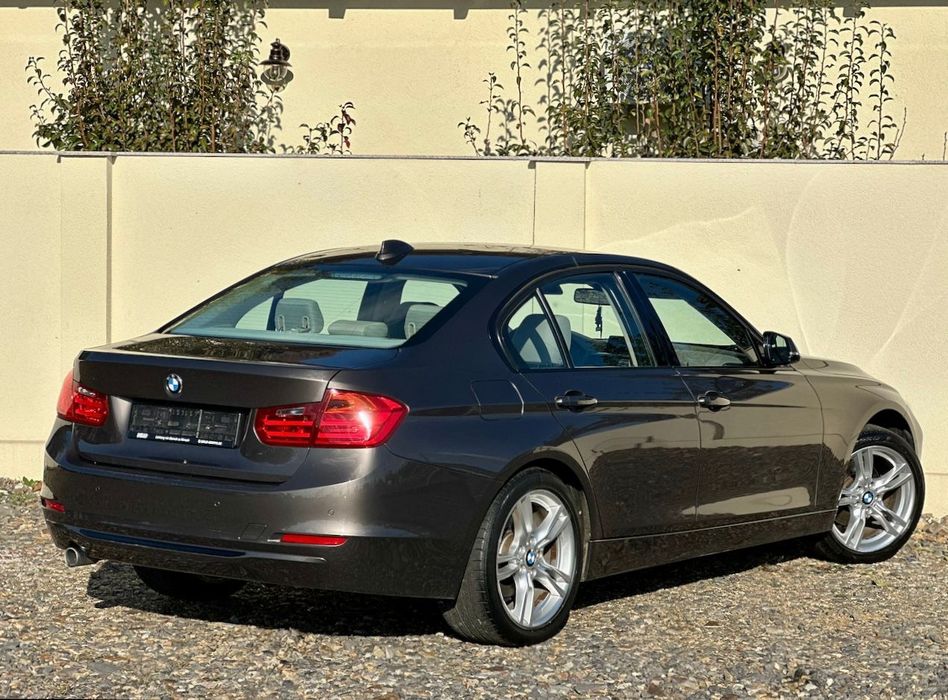 BMW F30 Seria 3 Automat 320d 2013  / Camera / Xenon / Navi / RATE