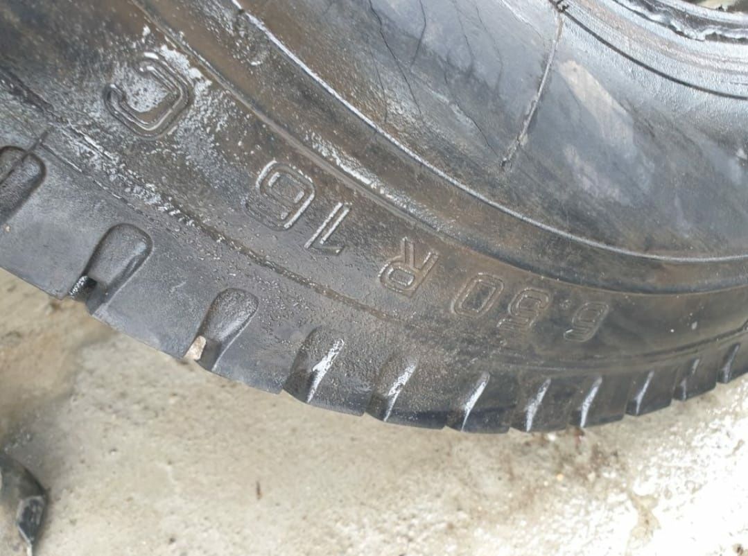 Anvelope remorcă 5.50,6.00,6.50,7.50,8.25,9.00,10.5,11.00,13.0 R 16-20