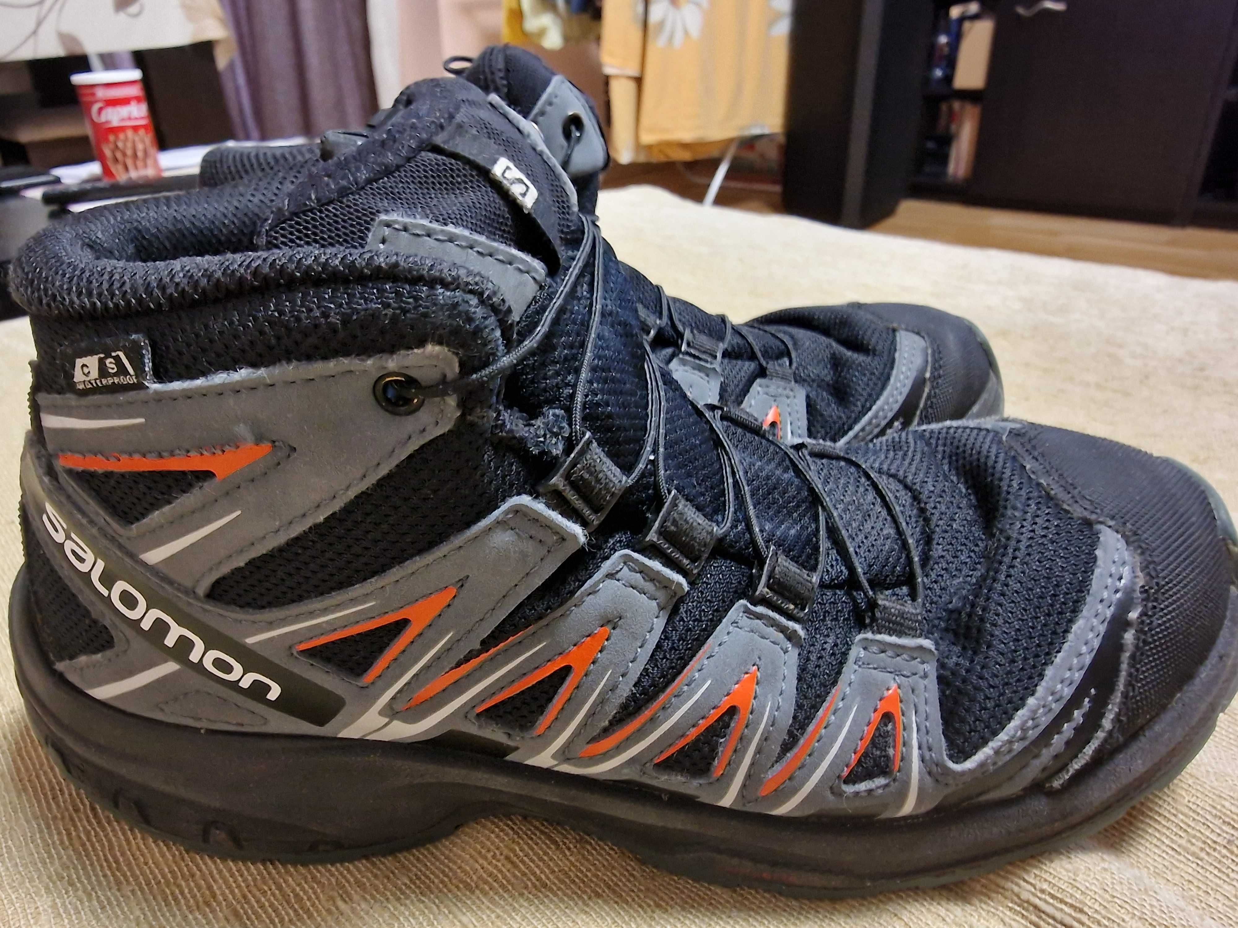 Спортни обувки Salomon