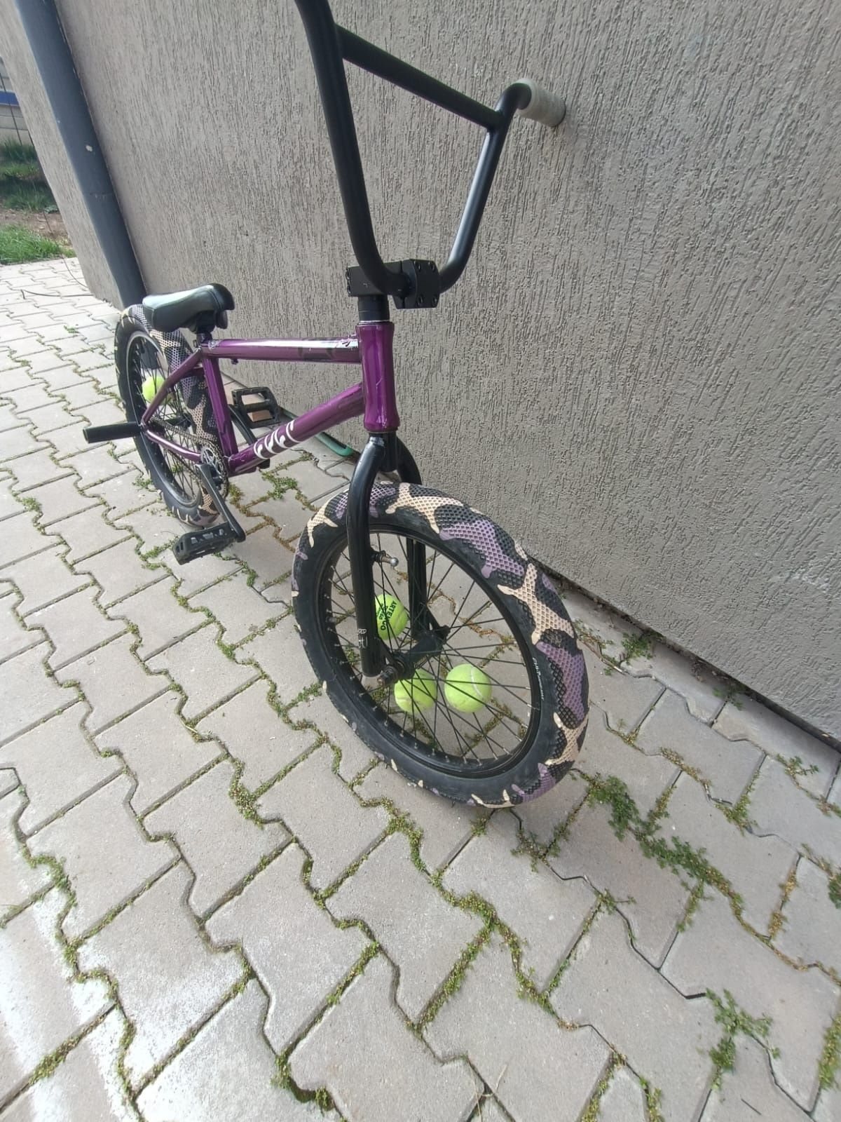Vând bicicletă BMX custom (nu MTB DH enduro)