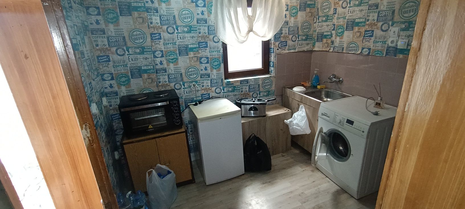 Отдавам къща под наем къща