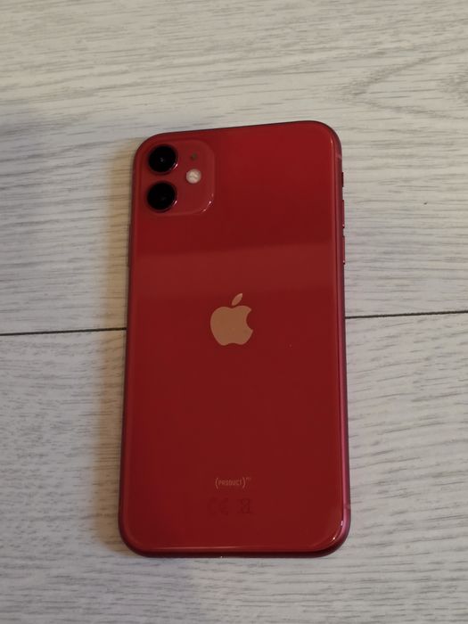 IPHONE 11 перфектен с кутия зарядно,нов кейс и нов протектор