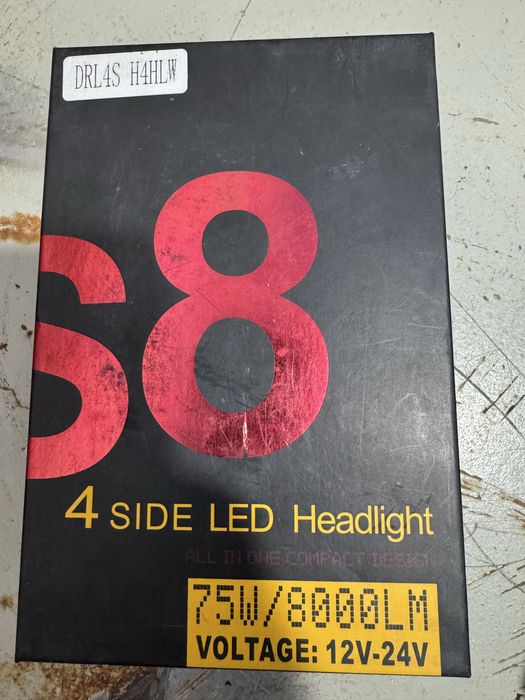 Продается Лед лампочка H4 новый