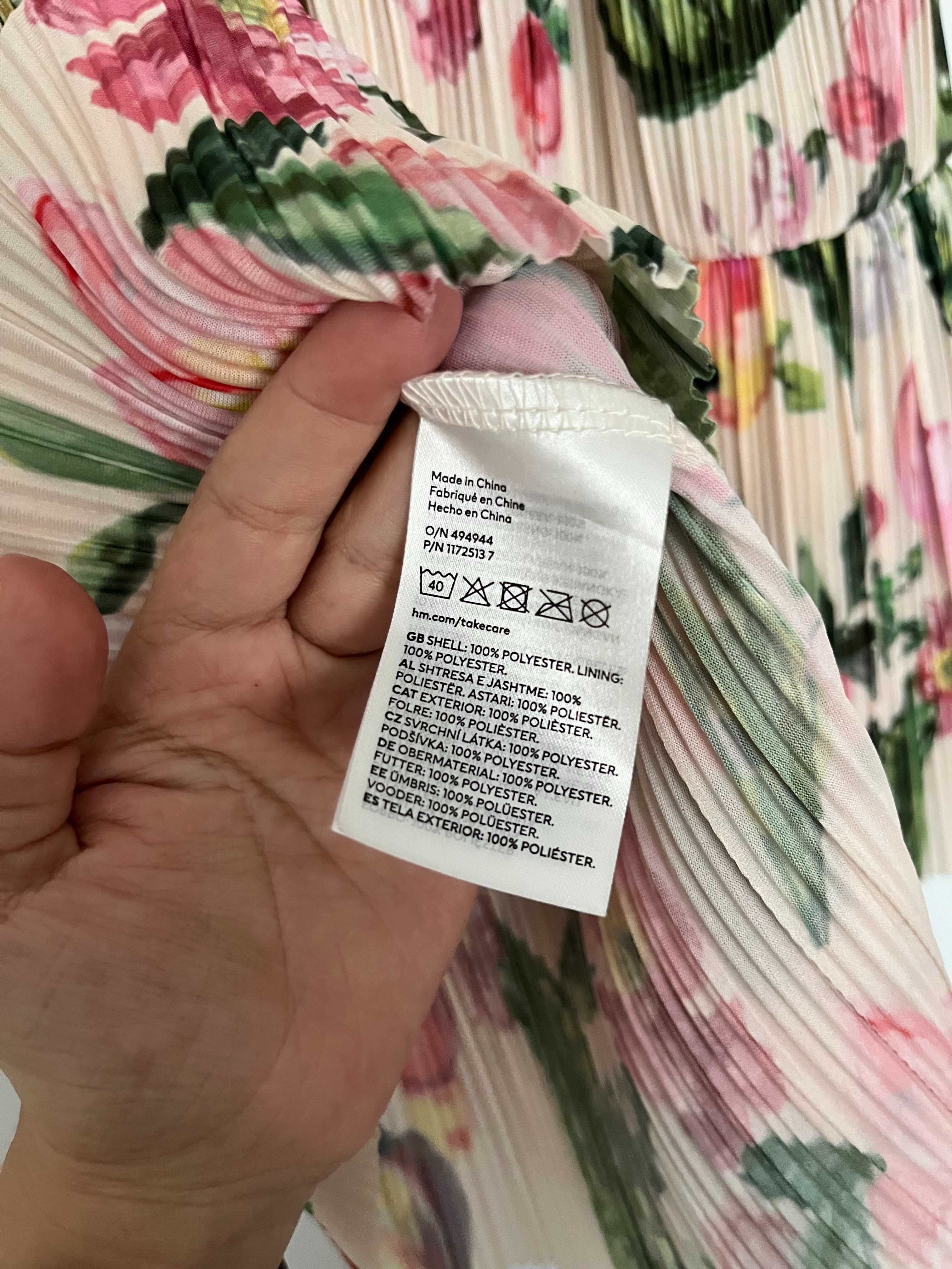 Rochie scurtă H&M, nouă fara eticheta