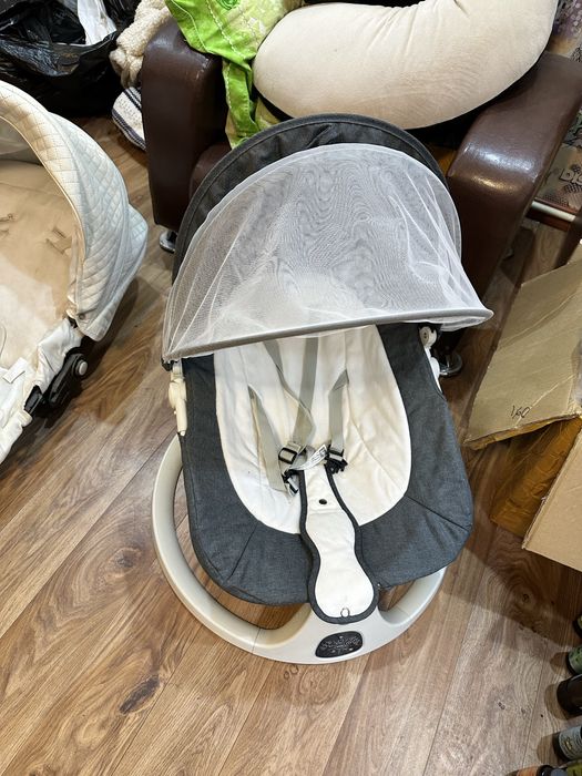 Продам шезлонг-качалку