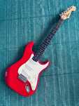 Chitara electrica Scuier Strat by Fender Vintage-Style Hardtail Bridge