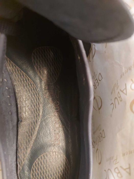 Нови обувки от естестествена кожа