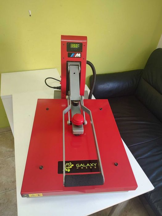 Термотрансферна преса за тениски и dtf