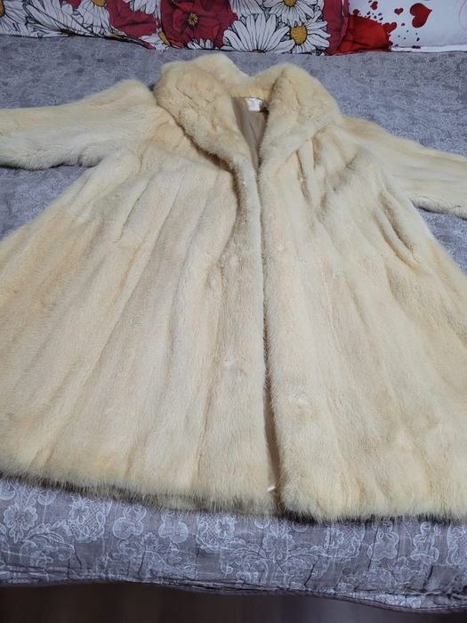 Норковая шуба, мутоновая шубв