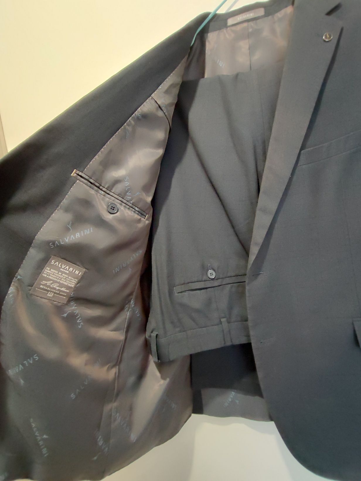 Новое Продам шорты , костюм, пиджак новые унисекс