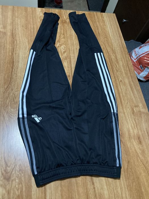 Мъжко оригинално долнище Adidas