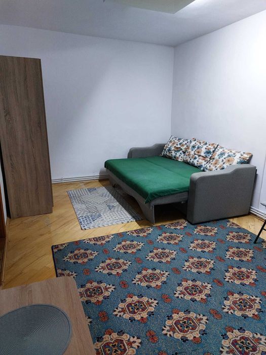 Inchiriez garsoniera zona CENTRALA dotata cu CT proprie