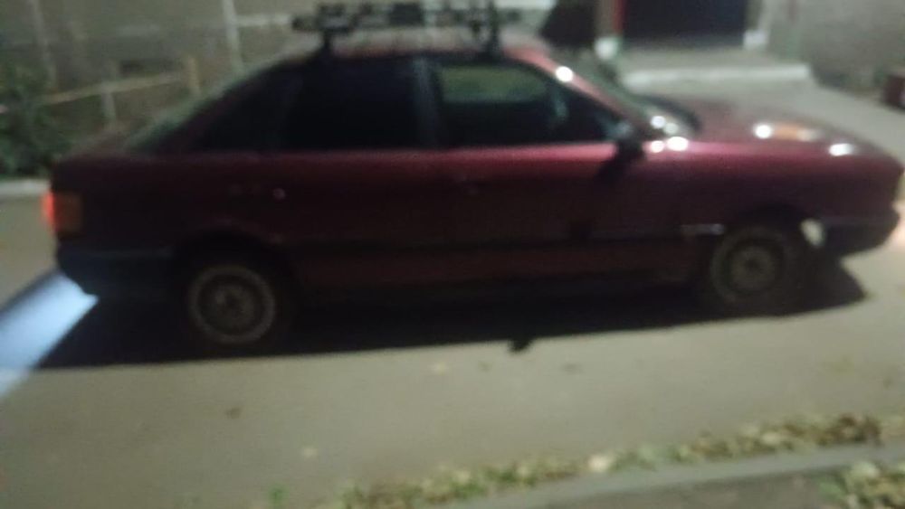 Продаю машину. Ауди 80