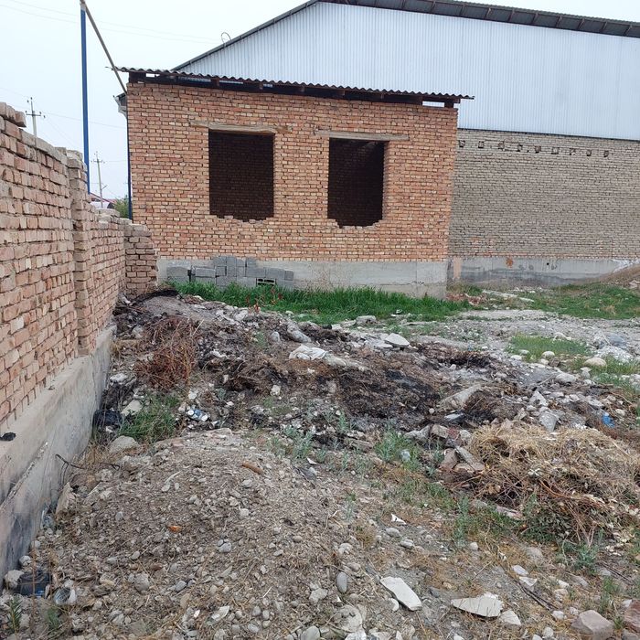 Участка сотилади механизатор кучаси 123-уй