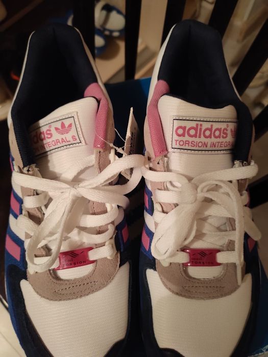 Оригинальные кроссовки Адидас