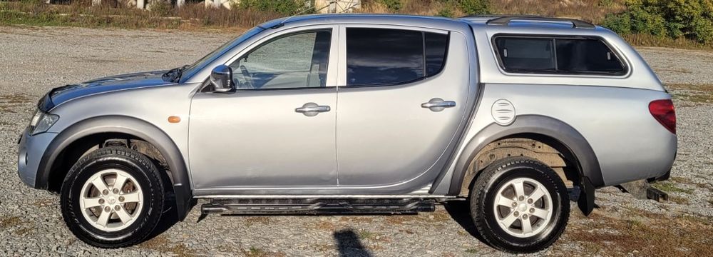 Mitsubishi L200 cu hardtop