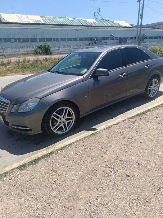 Mercedes E - CLASS W212