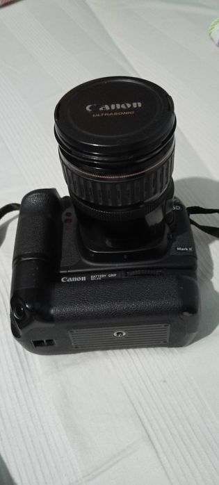 Canon eos 5d mark 2 cu objectiv 28-135mm