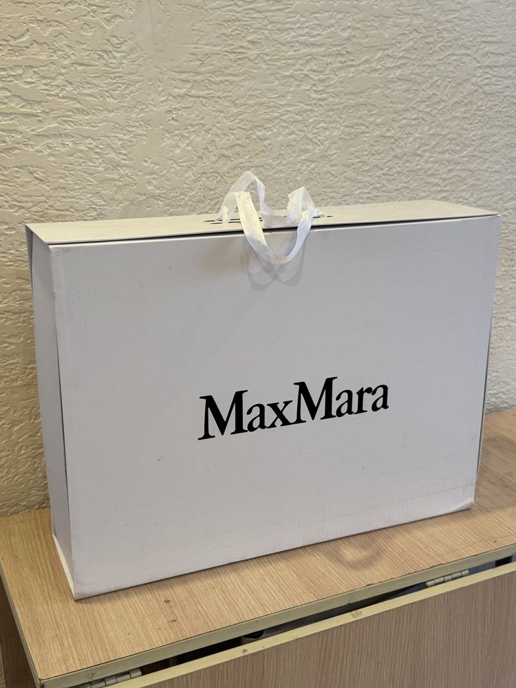 Упаковка MaxMara