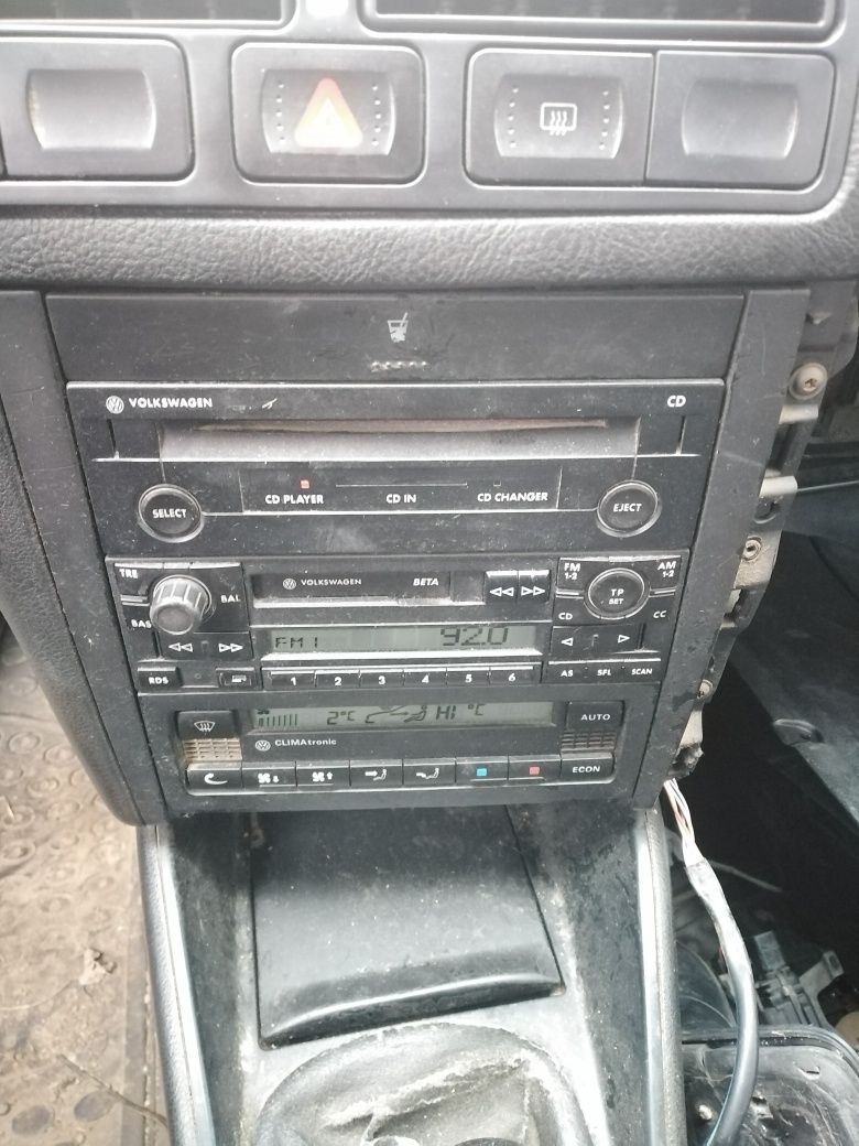 CD player auto golf 4