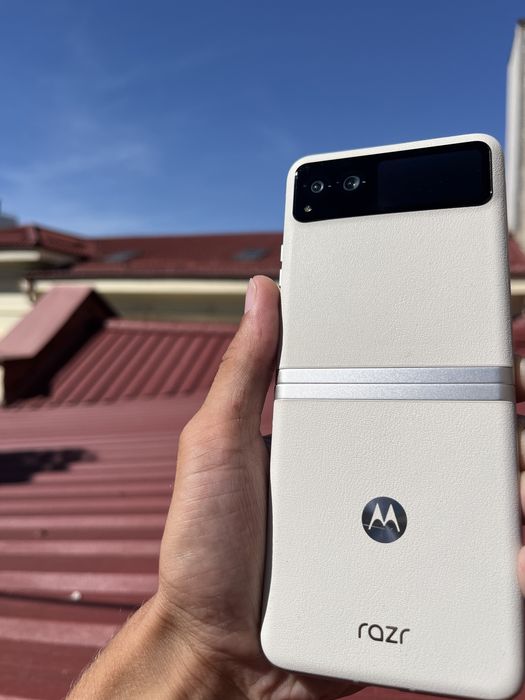 Motorola razr 40 CA NOU!