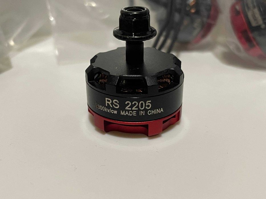 RS2205 2300KV CW/CCW Безчеткови мотори за дронове