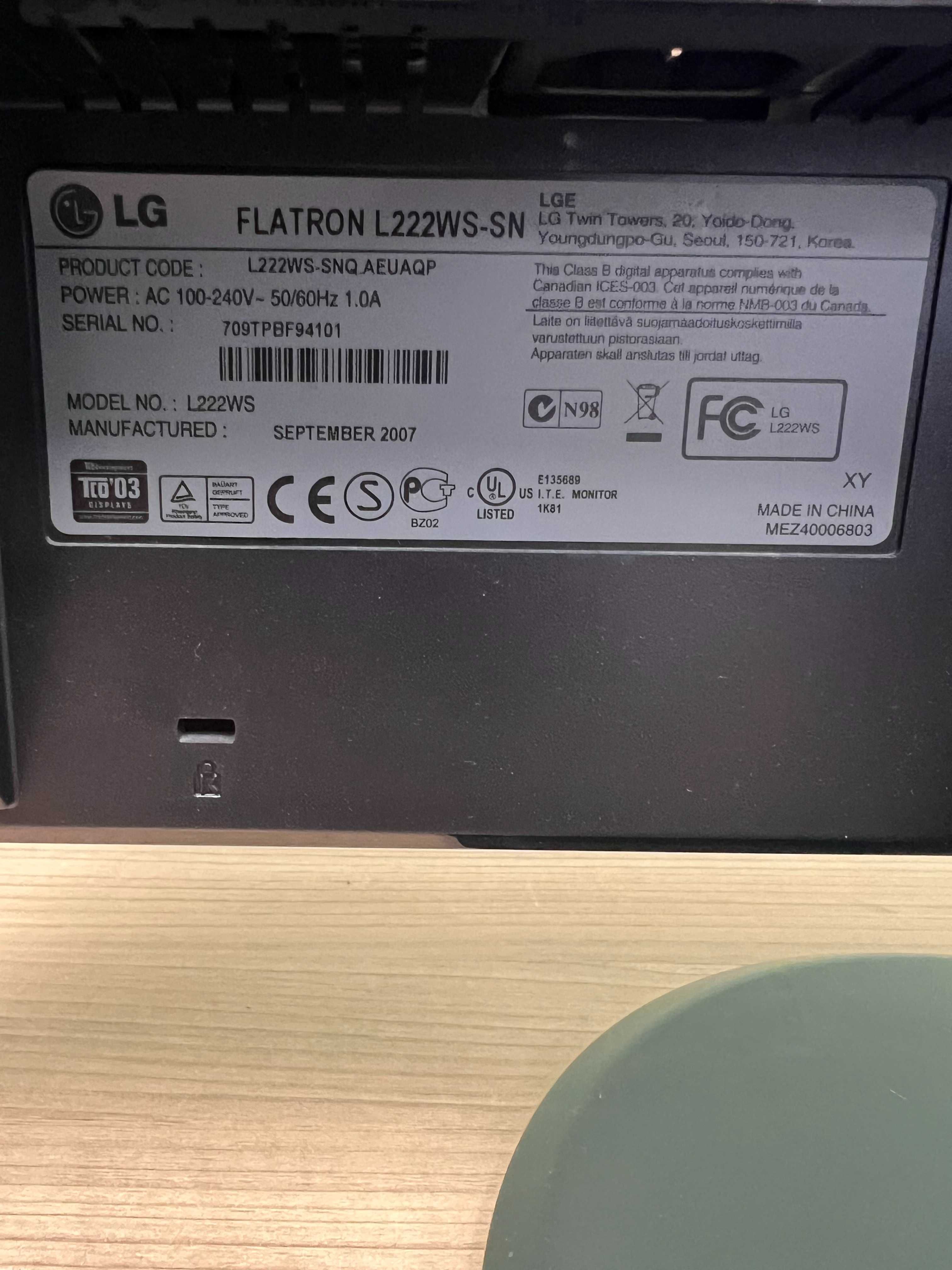 LG Flatron L222WS-SN Монитор!