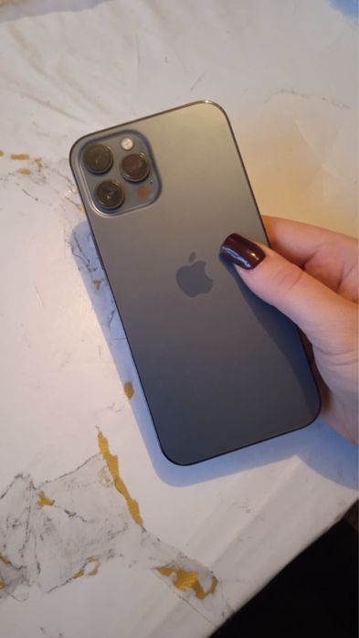 Продам айфон 12 про макс