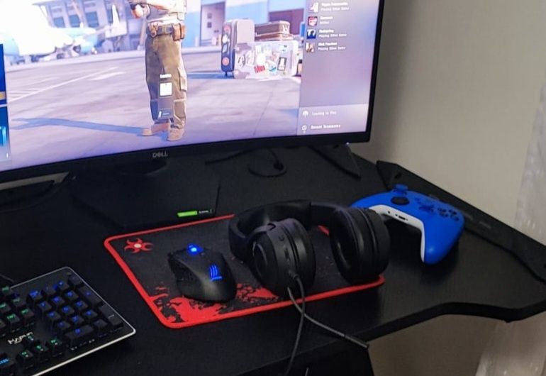 Tastatura mecanica gaming + mouse gaming + cooler cadou